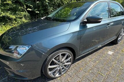 Seat Toledo 111.000 km 10.350 &euro; Paderborn 33102