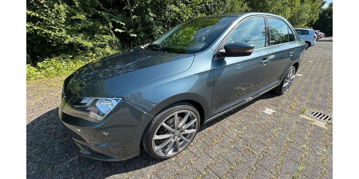 Seat Toledo 111.000 km 10.350 &euro; Paderborn 33102