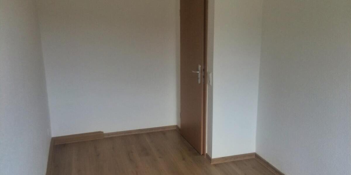 Vermietete 3-Zimmer-Wohnung im 2. Obergeschoss in schöner Lage! Für Kapitalanleger! - Etagenwohnung Rossau Schönborn-Dreiwerden | Angebot:23145069