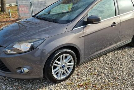 Ford Focus 225.000 km 4.290 € Buttenwiesen 86647