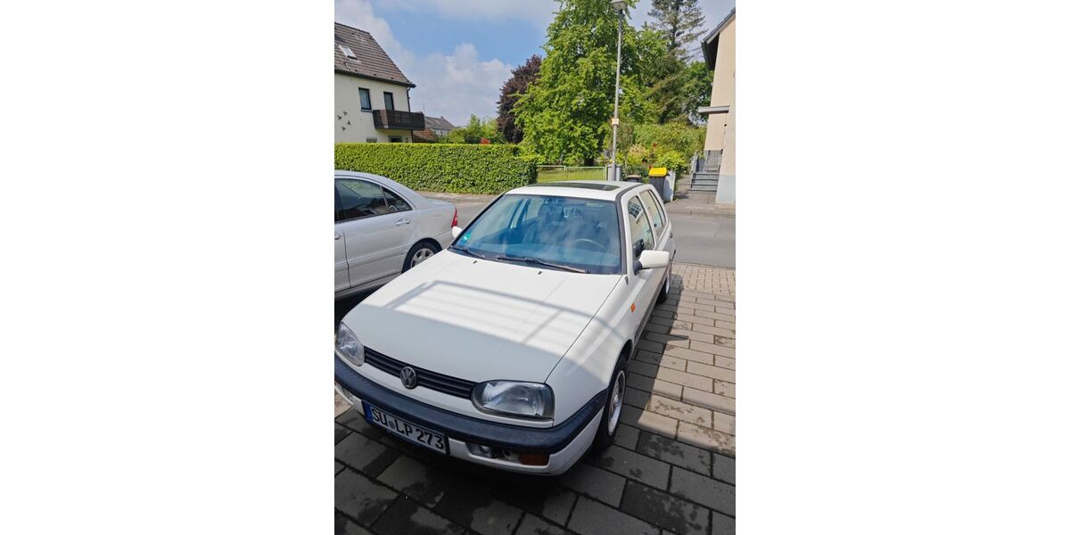 VW Golf 69.750 km 3.699 &euro; Troisdorf 53842