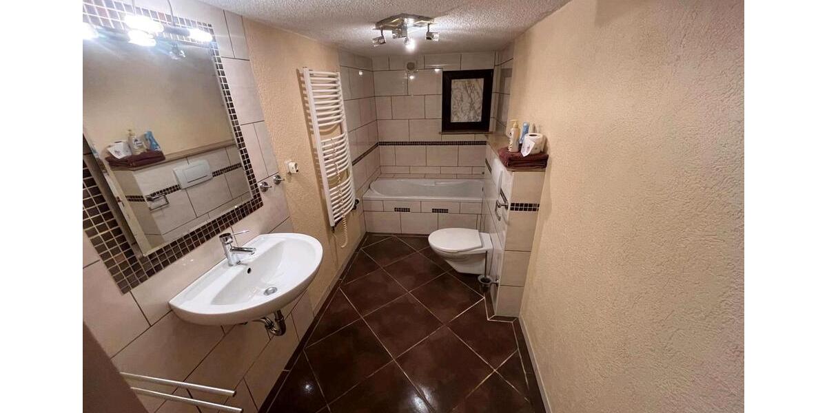 Einfamilienhaus Dermbach - 5 Zimmer, 140 m&sup2;, 165.000&euro; | Angebot:25157495