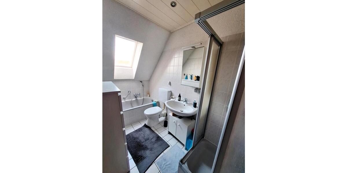 Dachgeschoßwohnung Bad Pyrmont - 3 Zimmer, 79 m&sup2;, 139.000&euro; | Angebot:26537645
