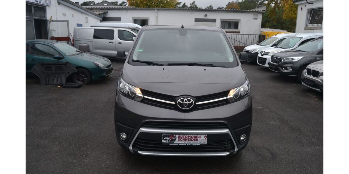Toyota Proace (Verso) 241.500 km 11.700 &euro; Munster 29633