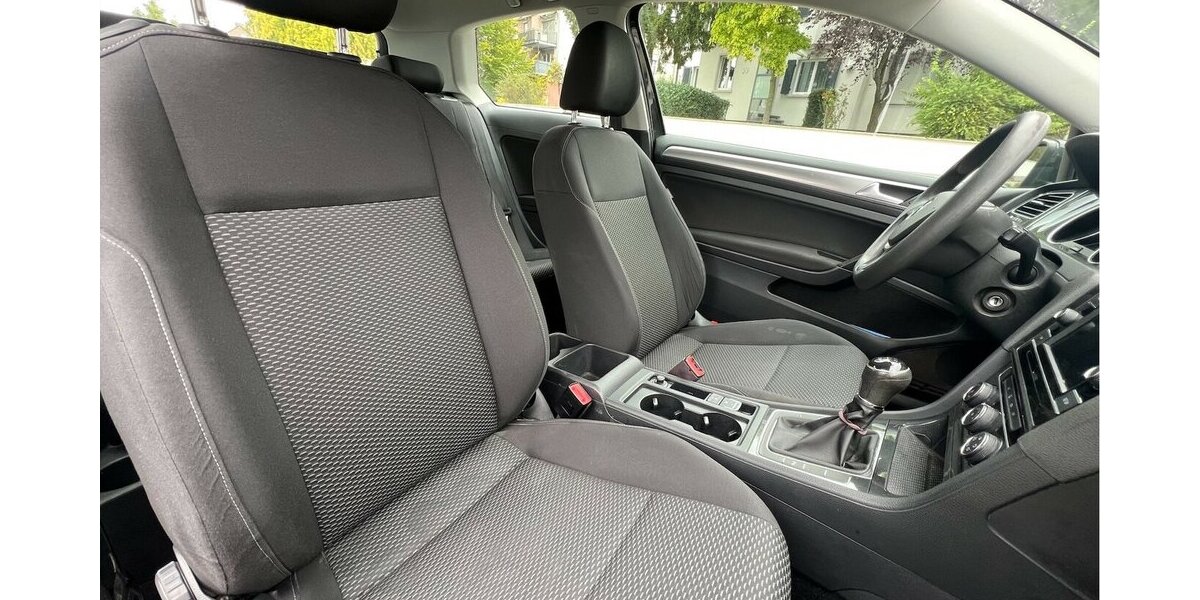 VW Golf VII 1.6 TDI BMT Start-Stopp PDC 164.000 km 9.490 &euro; Neckarsulm 74172