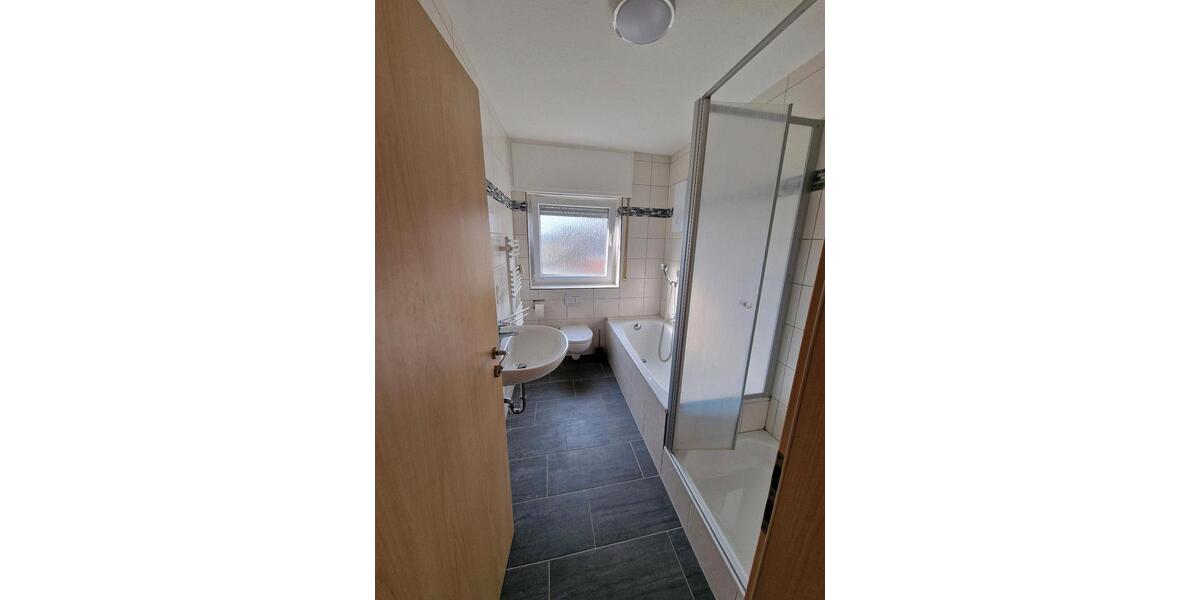 Dachgeschoßwohnung Paderborn Elsen - 3 Zimmer, 94 m&sup2;, 900&euro; | Angebot:26408125