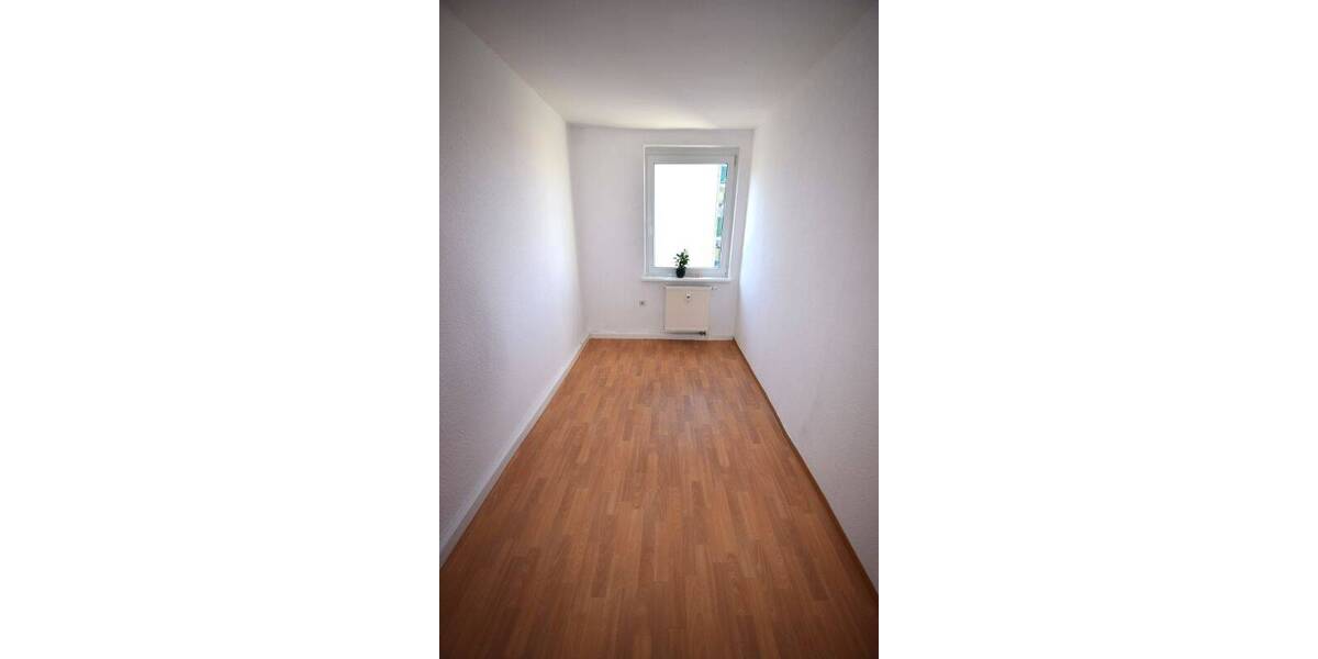 Etagenwohnung Riesa Pausitzer Delle - 3 Zimmer, 59 m&sup2;, 345&euro; | Angebot:25986303