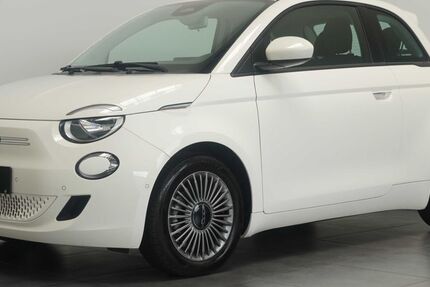 Fiat 500e 23.496 km 17.790 &euro; Wiesbaden 65205
