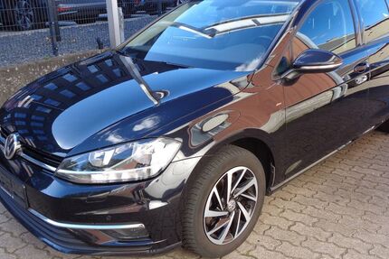 VW Golf 255.054 km 9.450 € Hamburg 22399