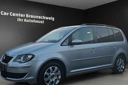 VW Touran 215.616 km 5.999 &euro; Braunschweig 38120