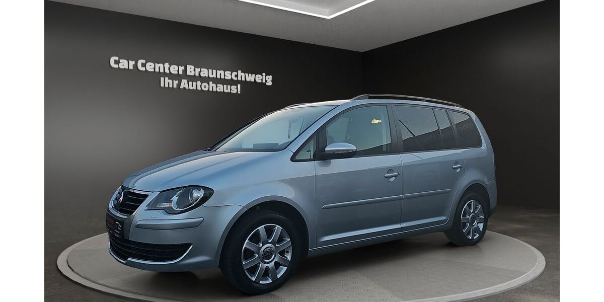 VW Touran 215.616 km 5.999 &euro; Braunschweig 38120