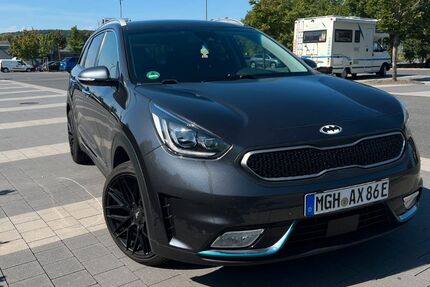 Kia Niro 138.000 km 14.800 € Bad Mergentheim 97980