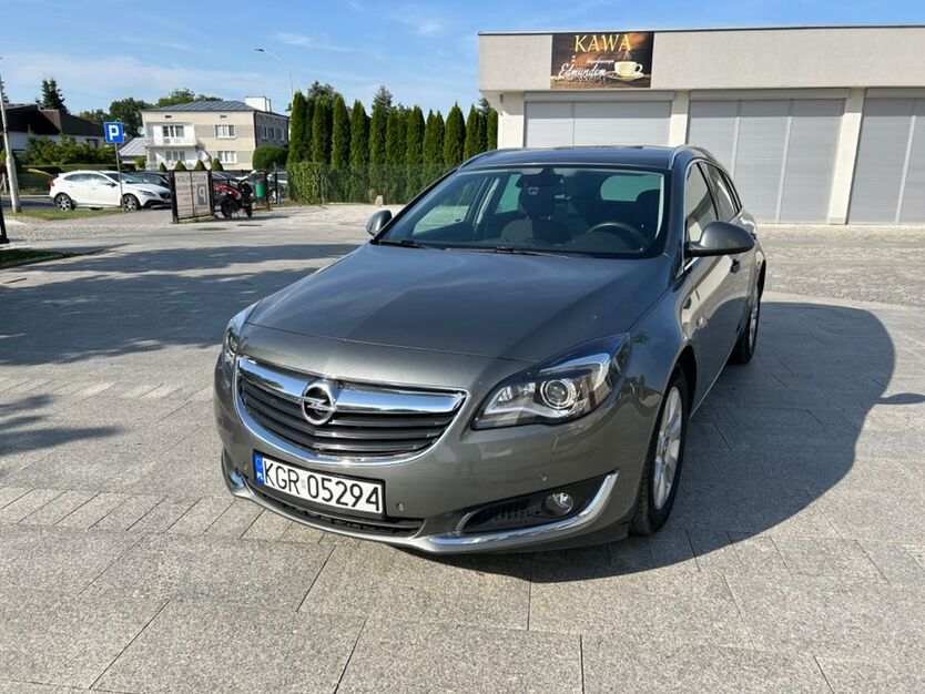 Opel Insignia 179.000 km 8.100 € Kraków 30-05