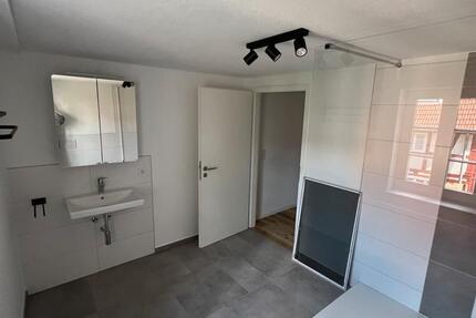 Erstbezug nach komplett Renovierung, 70m2 3ZKB Altstadt zimmer
