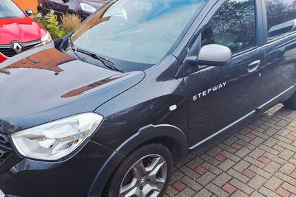 Dacia Lodgy 79.091 km 8.990 &euro; Chemnitz 09114