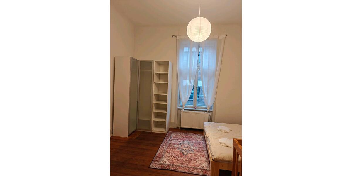 Ein Zimmer in 23564 zur Untermiete in schöner Villa – zentrumsnah 1 zimmer
