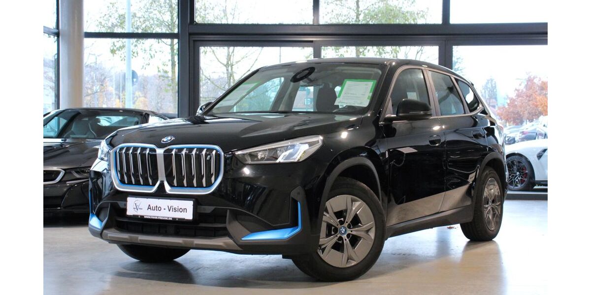 BMW iX1 86.628 km 32.800 &euro; München 81825