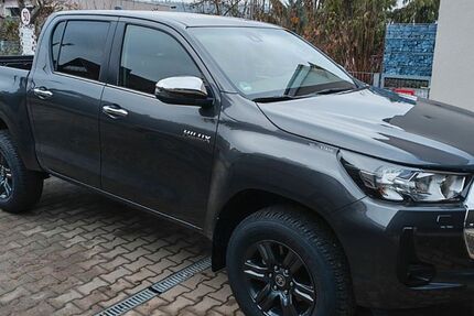 Toyota Hilux 2.849 km 46.900 &euro; Peutenhausen 86565