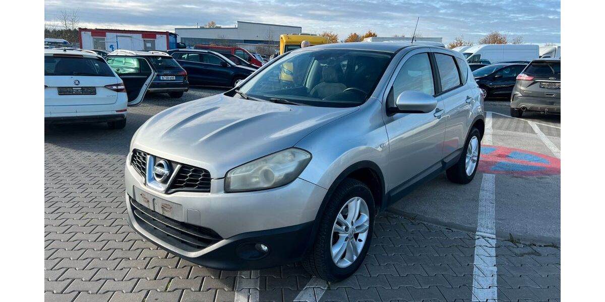 Nissan Qashqai 198.204 km 4.300 &euro; MITTENWALDE 15749