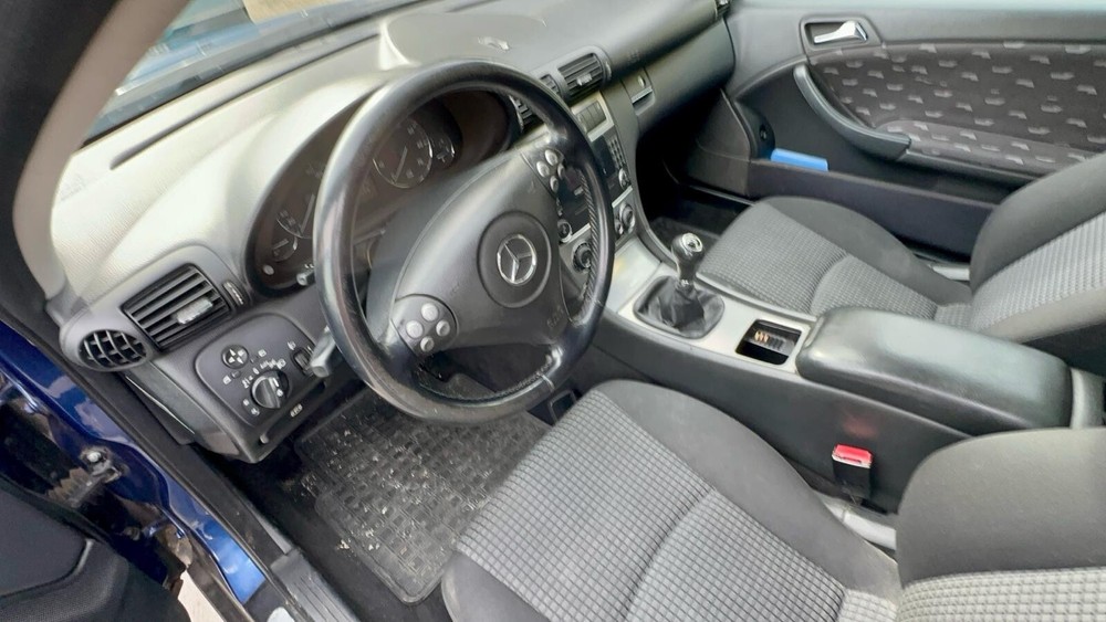 Mercedes-Benz Coupé 123.000 km 4.800 &euro; Dresden 01067