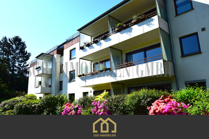 Schwachhausen: Renovierte 3-Zimmer-Wohnung mit großer Loggia + Fahrstuhl + Garagenstellplatz