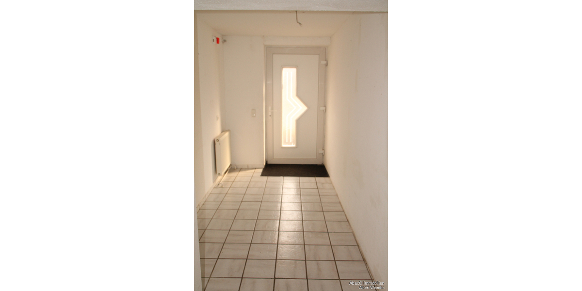 Haus: 2 Wohnungen, 2 Eingänge, 2 Terrassen. Platz für 2 Generationen! Achtung: Bieterverfahren! - Zweifamilienhaus Vettweiß | Angebot:22746895