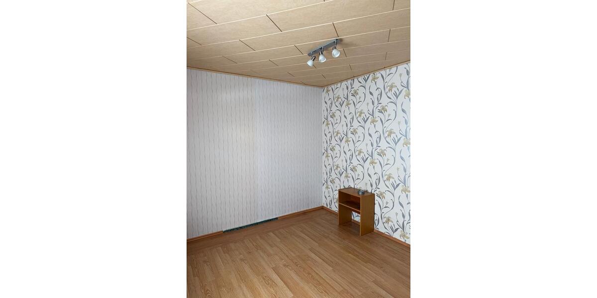 Doppelhaushälfte Ballenstedt - 4 Zimmer, 95 m&sup2;, 59.000&euro; | Angebot:25052408