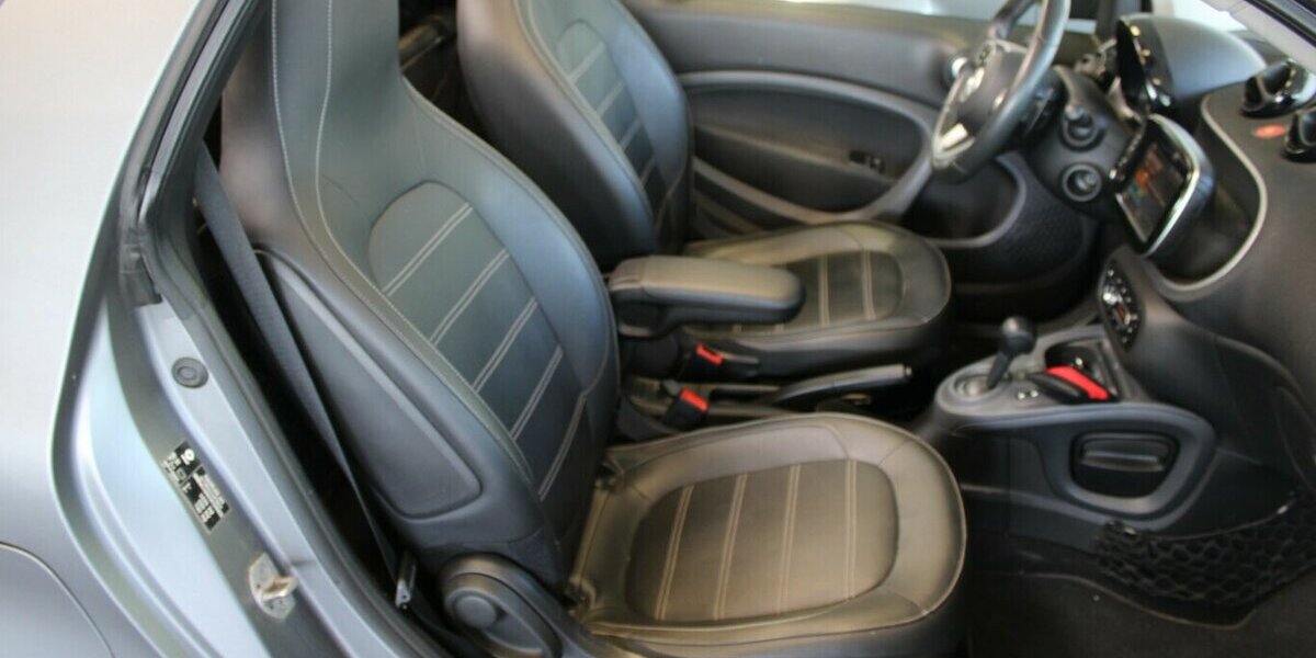 Smart ForTwo Cabrio Prime 65.400 km 14.980 &euro; Euskirchen 53881