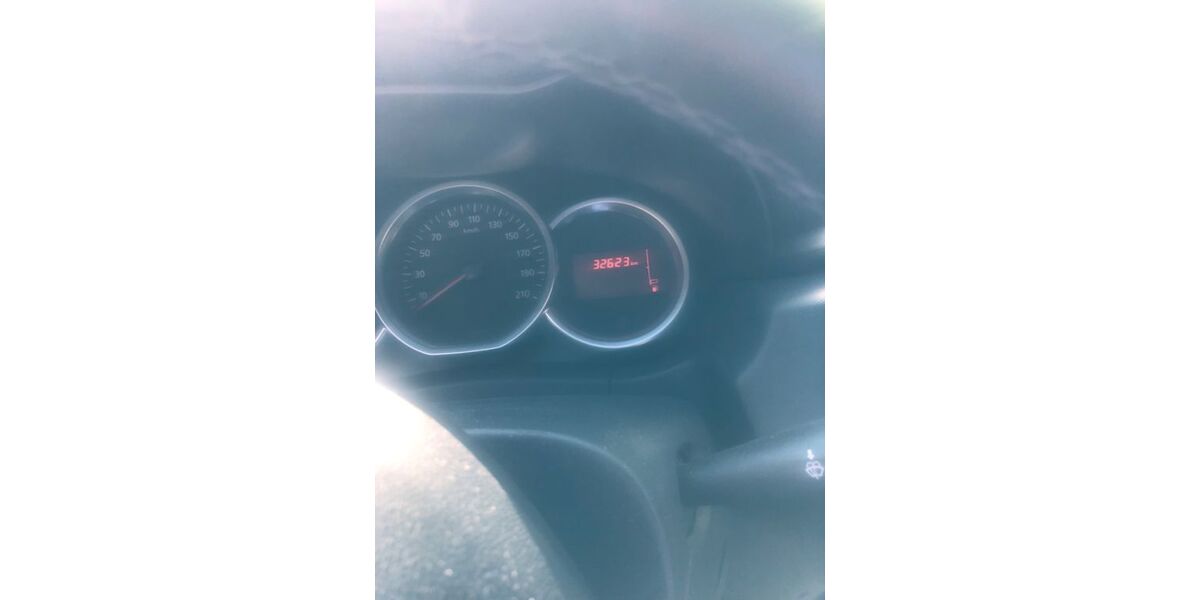 Dacia Duster 33.500 km 10.900 &euro; Friedeburg / Horsten 26446
