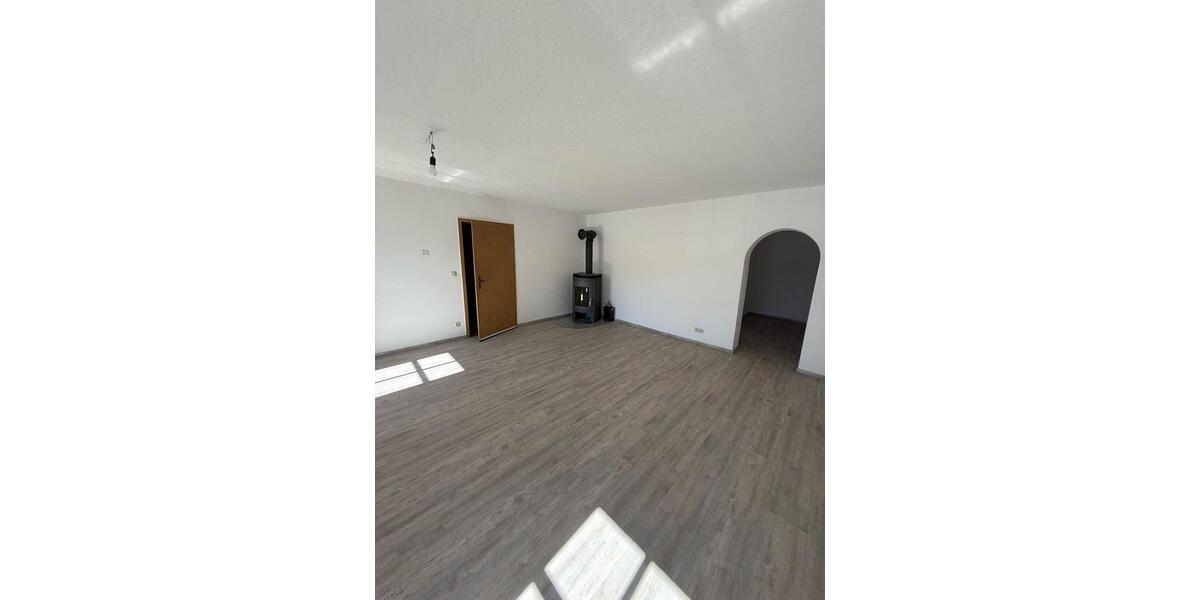 Etagenwohnung Moosbach - 3 Zimmer, 80 m&sup2;, 500&euro; | Angebot:26405831