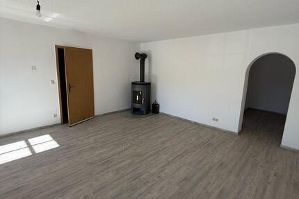 Wohnung Moosbach - 3 Zimmer, 80 m&sup2;, 500&euro; | Angebot:26405831