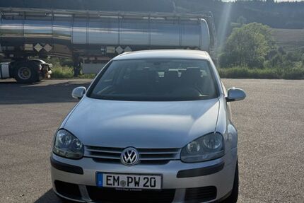 VW Golf 218.000 km 2.500 &euro; Gutach im Breisgau 79261