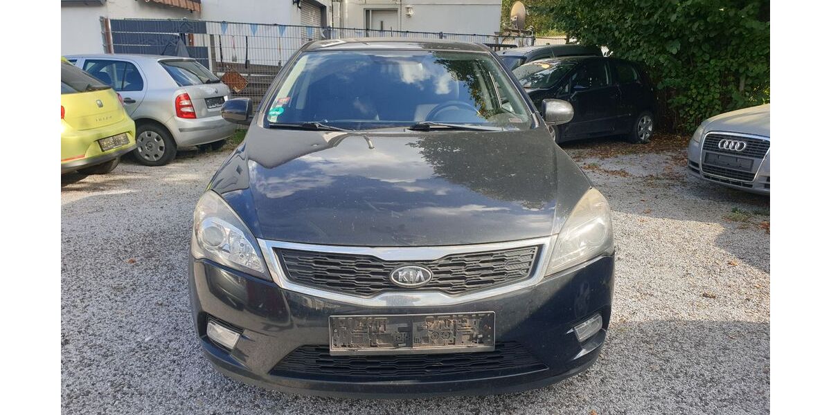 Kia ceed / Ceed 153.600 km 3.150 &euro; Dortmund 44328