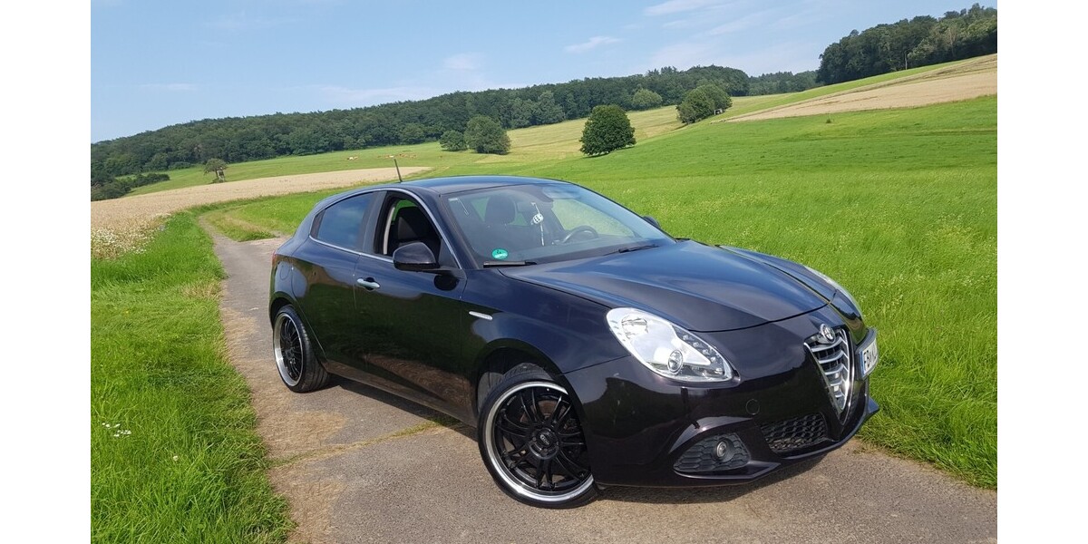 Alfa Romeo Giulietta 118.000 km 5.555 &euro; Nidda 63667