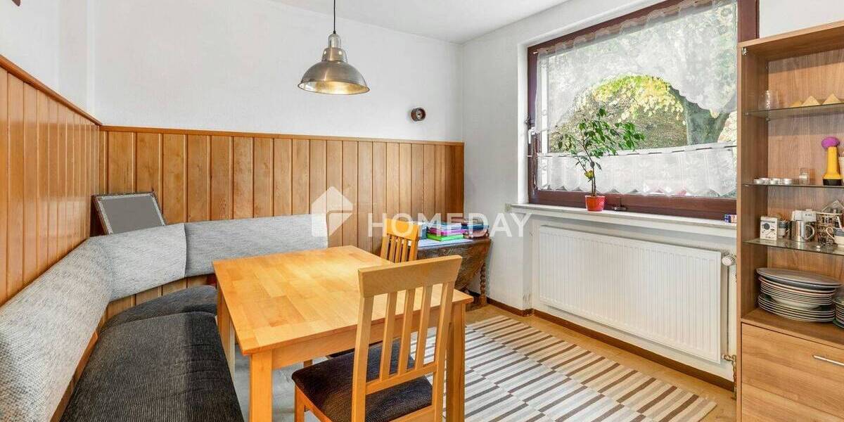 Großzügiges Reihenendhaus mit Südbalkon, Terrasse & Garage in ruhiger Lage 7 zimmer