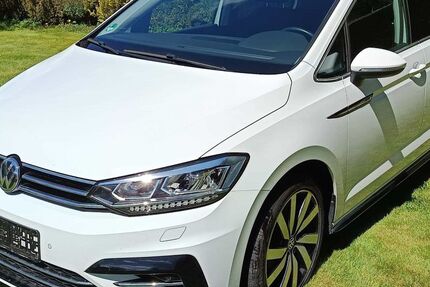 VW Touran 97.209 km 22.100 &euro; Hohenstein-Ernstthal 09337