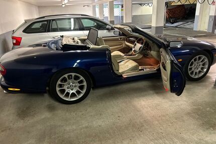 Jaguar XK8