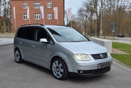 VW Touran 235.000 km 2.550 &euro; Lüneburg 21337