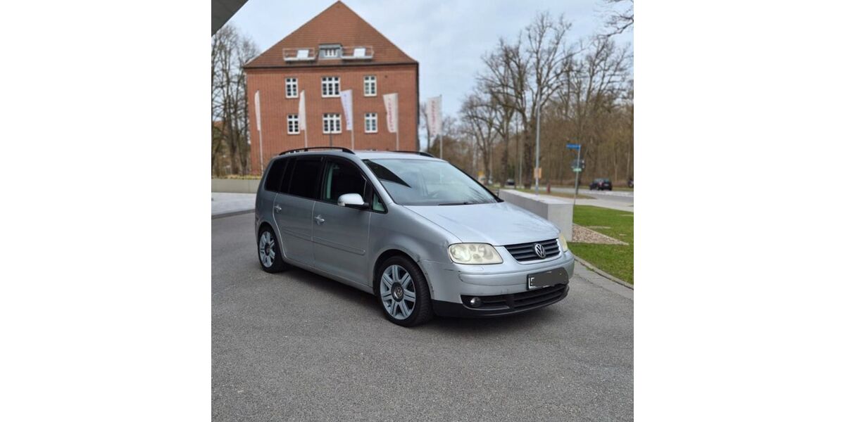 VW Touran 235.000 km 2.650 &euro; Lüneburg 21337