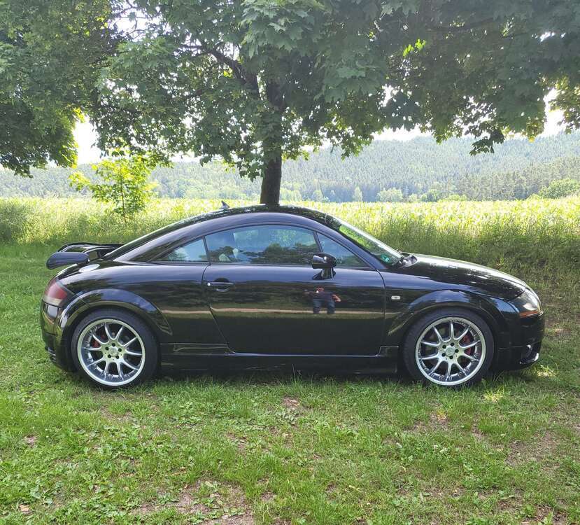 TT