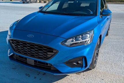 Ford Focus 111.000 km 11.399 &euro; Ihrlerstein 93346