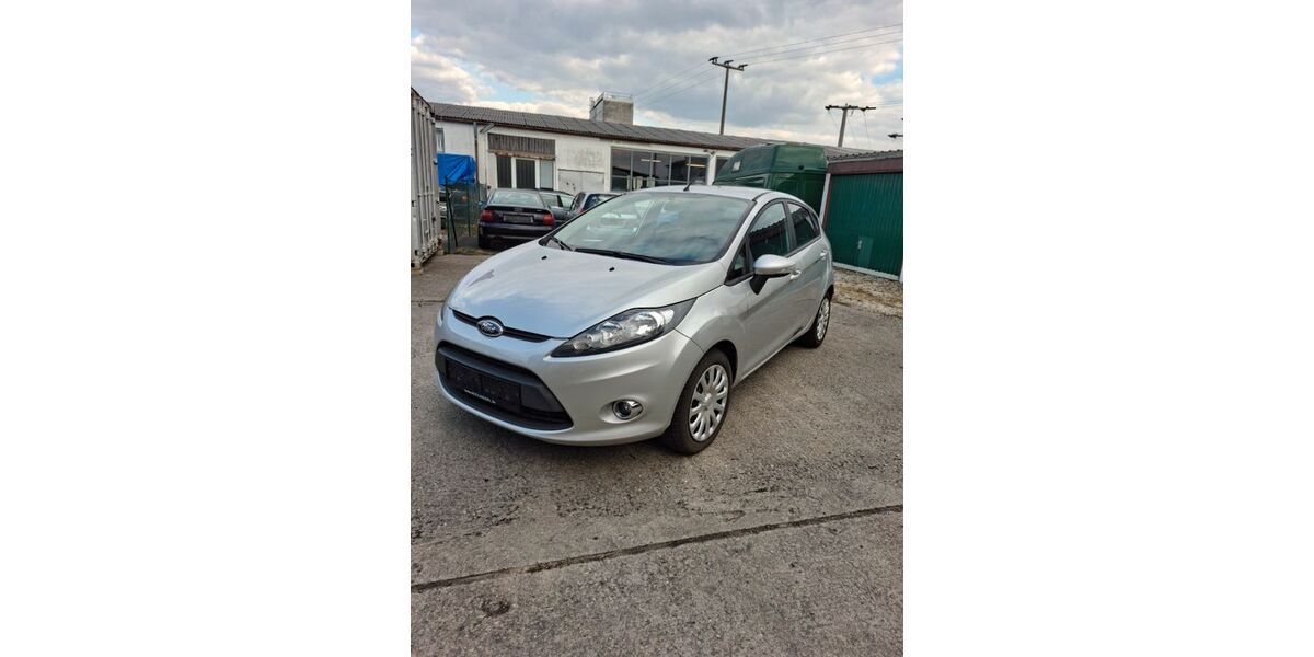 Ford Fiesta 29.300 km 4.650 &euro; Landshut - Kumhausen 84036