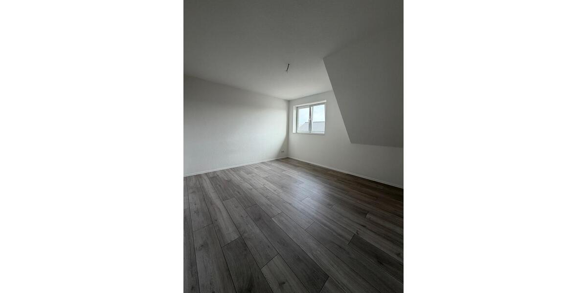 Doppelhaushälfte Großenwiehe - 4 Zimmer, 120 m&sup2;, 1.380&euro; | Angebot:26380936
