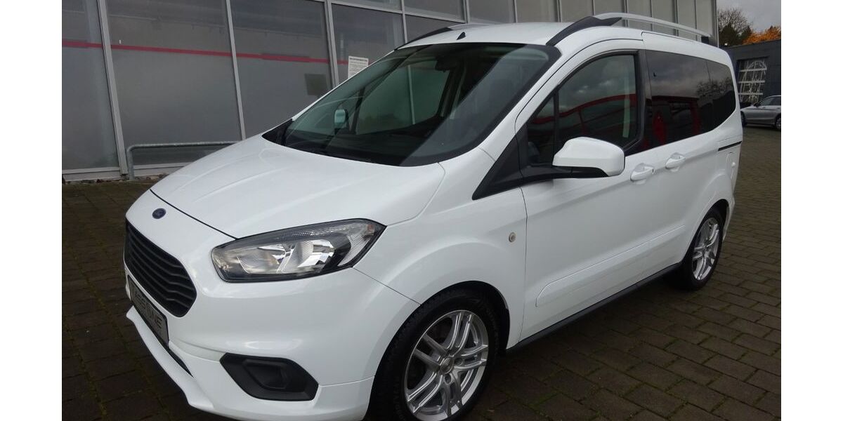 Ford Tourneo Courier 28.064 km 16.190 &euro; Steißlingen 78256