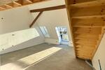 Dachgeschoßwohnung Tating - 4 Zimmer, 105 m&sup2;, 1.550&euro; | Angebot:26381911