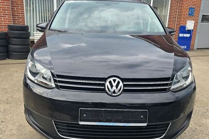 VW Touran 195.000 km 9.950 &euro; Uelsen 49843