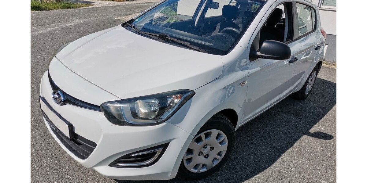 Hyundai i20 186.700 km 2.799 &euro; Fürth 90762