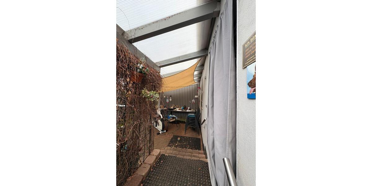 Erdgeschosswohnung, Mehrfamilienhaus 3 zimmer