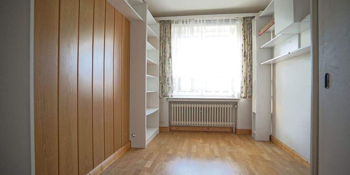 Reihenmittelhaus Bremerhaven Lehe - 4 Zimmer, 95 m&sup2;, 199.000&euro; | Angebot:25834542