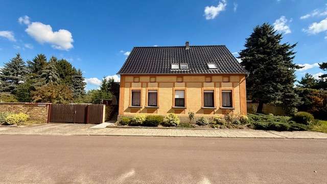 Einfamilienhaus Wiesenburg - 7 Zimmer, 200 m&sup2;, 220.000&euro; | Angebot:22581290